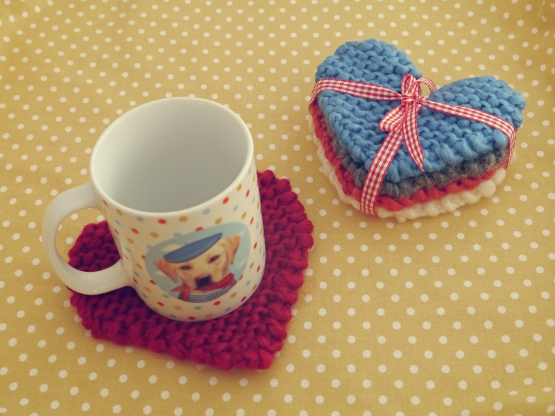 Knitted heart coasters